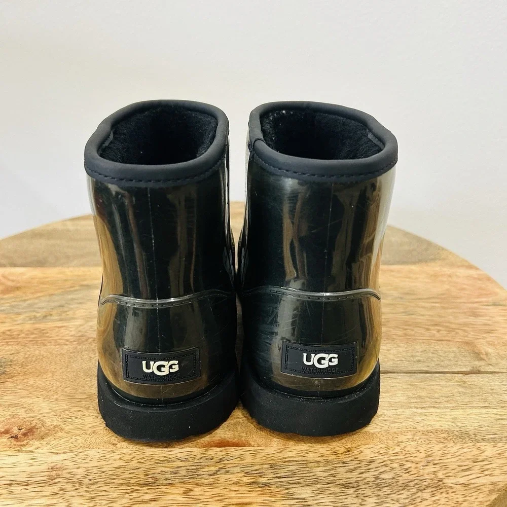 UGG Classic Clear Mini II Girls Size 5Y Black Casual Waterproof Ankle Rain Boots
